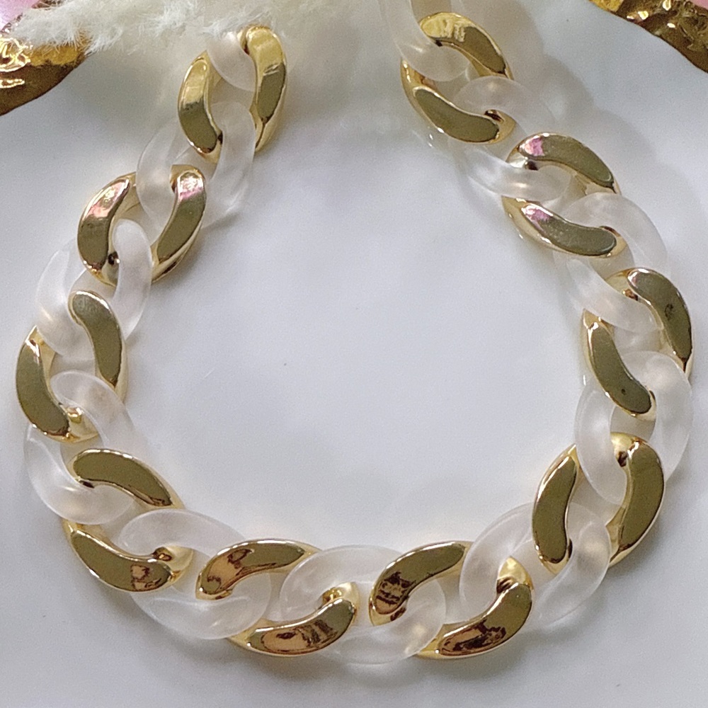 Elegant Gold and White Chain Necklace Set